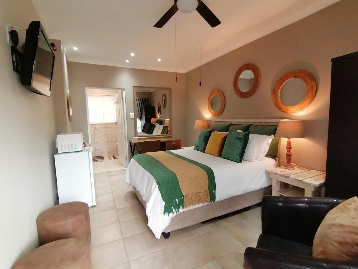 Roxy'S Rest Guest House Vanderbijlpark Exterior foto