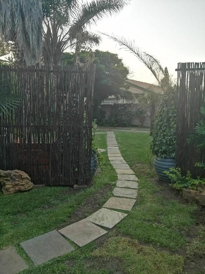 Roxy'S Rest Guest House Vanderbijlpark Exterior foto